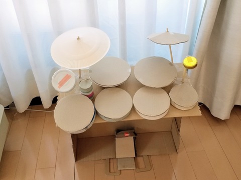 ダンボールや空き箱で作った 手作りおもちゃ ドラムセットとこいのぼり 子どもと仕事と子育てと病気とわたし