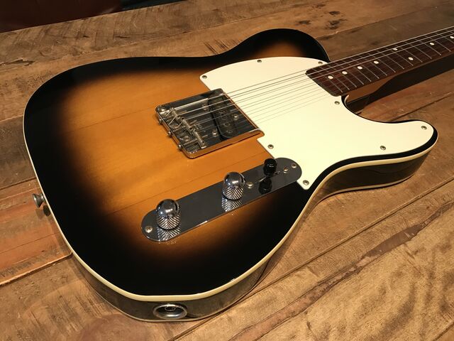 Fender フェンダー　ESQUIRE エスクワイア