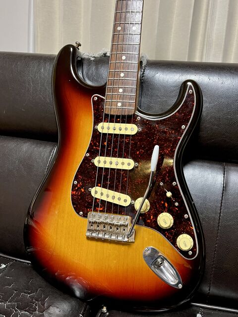 ☆Fender Japan。フジゲン製？ダイナ楽器製？木部だけトーカイ