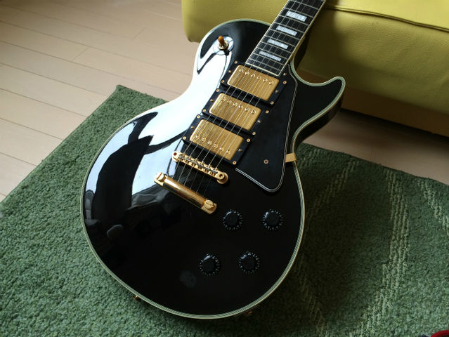 ☆Burny Les Paul Custom 3PU コピー : ジナパパ一家の何てこと ☆Burny Les Paul Custom 3PU コピー : ジナパパ一家の何てこと