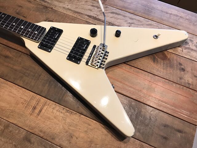 ☆ESP 高崎晃さんモデルの非対称Vシェイプ : ジナパパ一家の何て ☆ESP 高崎晃さんモデルの非対称Vシェイプ : ジナパパ一家の何て