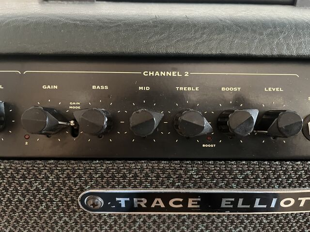☆Trace Elliot SUPER TRAMP TWIN 90年代のトランジスタアンプ