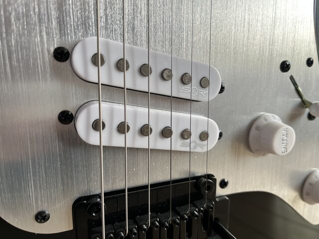 ☆これぞスーパーストラト!?Squier Contemporary Stratocaster ☆これぞスーパーストラト!?Squier Contemporary Stratocaster