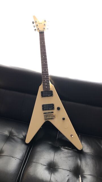 ☆ESP 高崎晃さんモデルの非対称Vシェイプ : ジナパパ一家の何て ☆ESP 高崎晃さんモデルの非対称Vシェイプ : ジナパパ一家の何て
