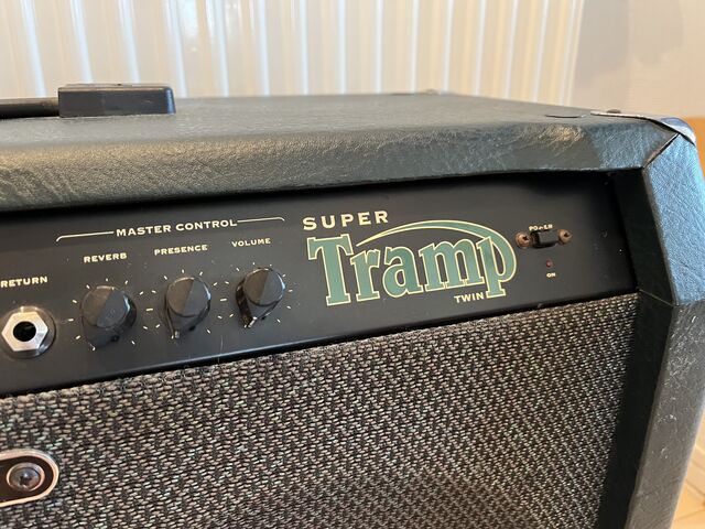 ☆Trace Elliot SUPER TRAMP TWIN 90年代のトランジスタアンプ