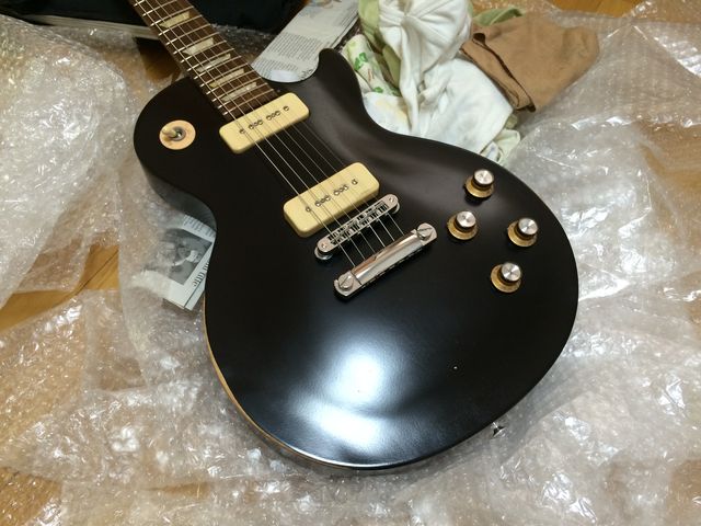 ☆Gibson Les Paul Studio 50's Tribute 2010 : ジナパパ一家の ☆Gibson Les Paul Studio 50's Tribute 2010 : ジナパパ一家の