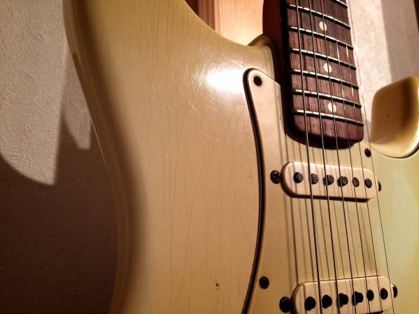 ☆Fender Road Worn ストラト : ジナパパ一家の何てことない日常