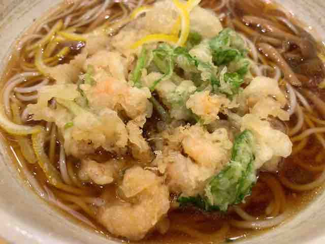 芝海老のかき揚げ いなり 小諸そば 490円 140円 大手町 ぽちたまの日記
