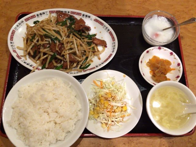ニラレバ炒め定食 赤坂餃子楼 赤坂見附 800円 ぽちたまの日記