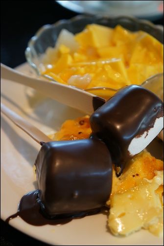 Old Man S Un 丸の内でビュッフェランチ ねことキッチンで暮らす