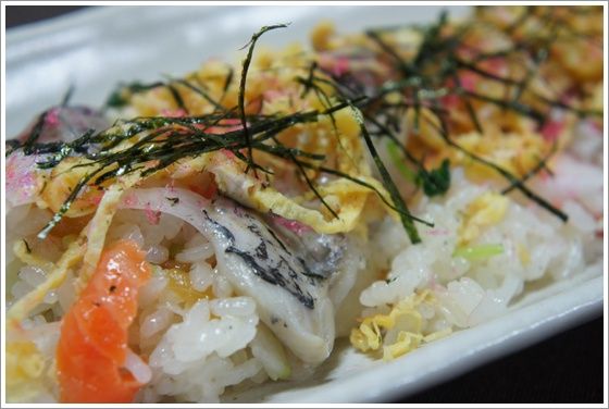 アジの酢〆の作り方 と 簡単ちらし寿司 巻き寿司 ねことキッチンで暮らす アジの酢〆の作り方 と 簡単ちらし寿司 巻き寿司 ねことキッチンで暮らす