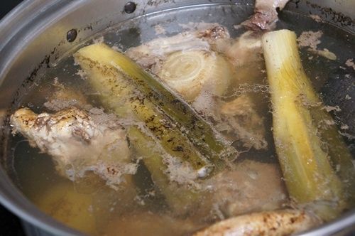 本格派 豚骨スープのレシピ と 自家製しょうゆラーメンの作り方 ねことキッチンで暮らす
