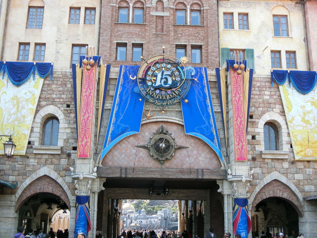 ディズニーシー15周年 ザ イヤー オブ ウィッシュ デコレーション 年パス無しのディズニーブログ ディズニーシー15周年 ザ イヤー オブ ウィッシュ デコレーション 年パス無しのディズニーブログ