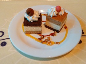 チップ＆デールクリームケーキ（バニラ風味）