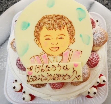 42443947_1811859375528912_1686230630293045248_n