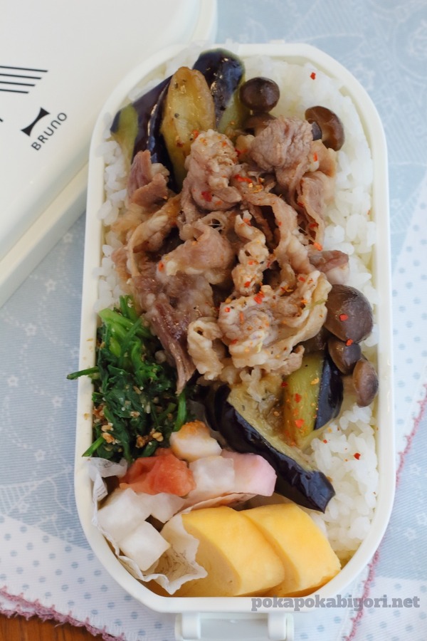 薄切り牛肉を追加した揚げ浸し風の簡単のっけ弁当