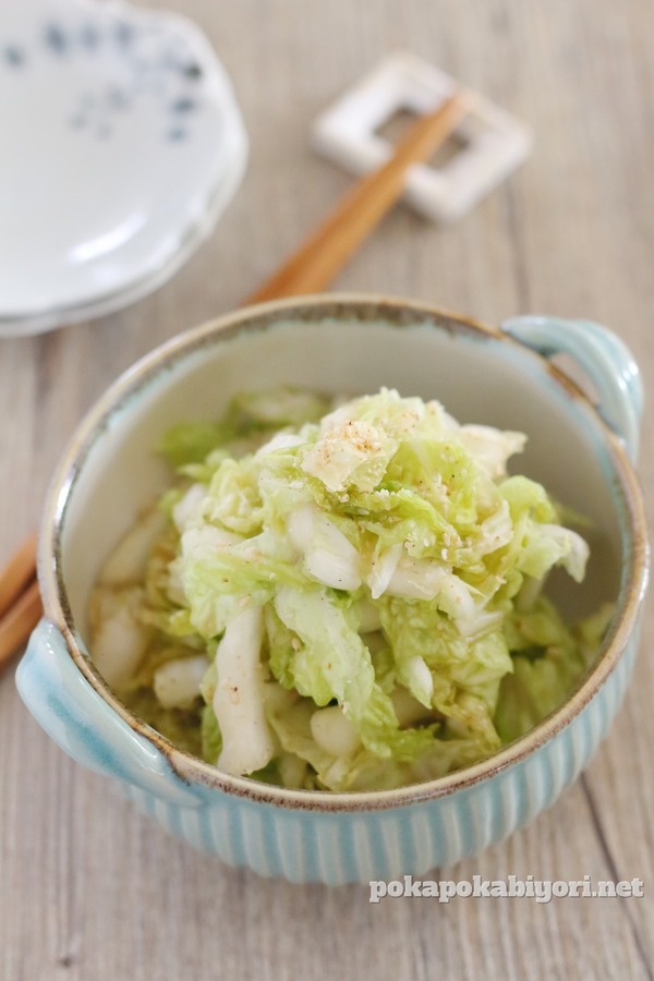 液体塩こうじで塩揉みした白菜をオイスターソースと和えた中華風の野菜おかず