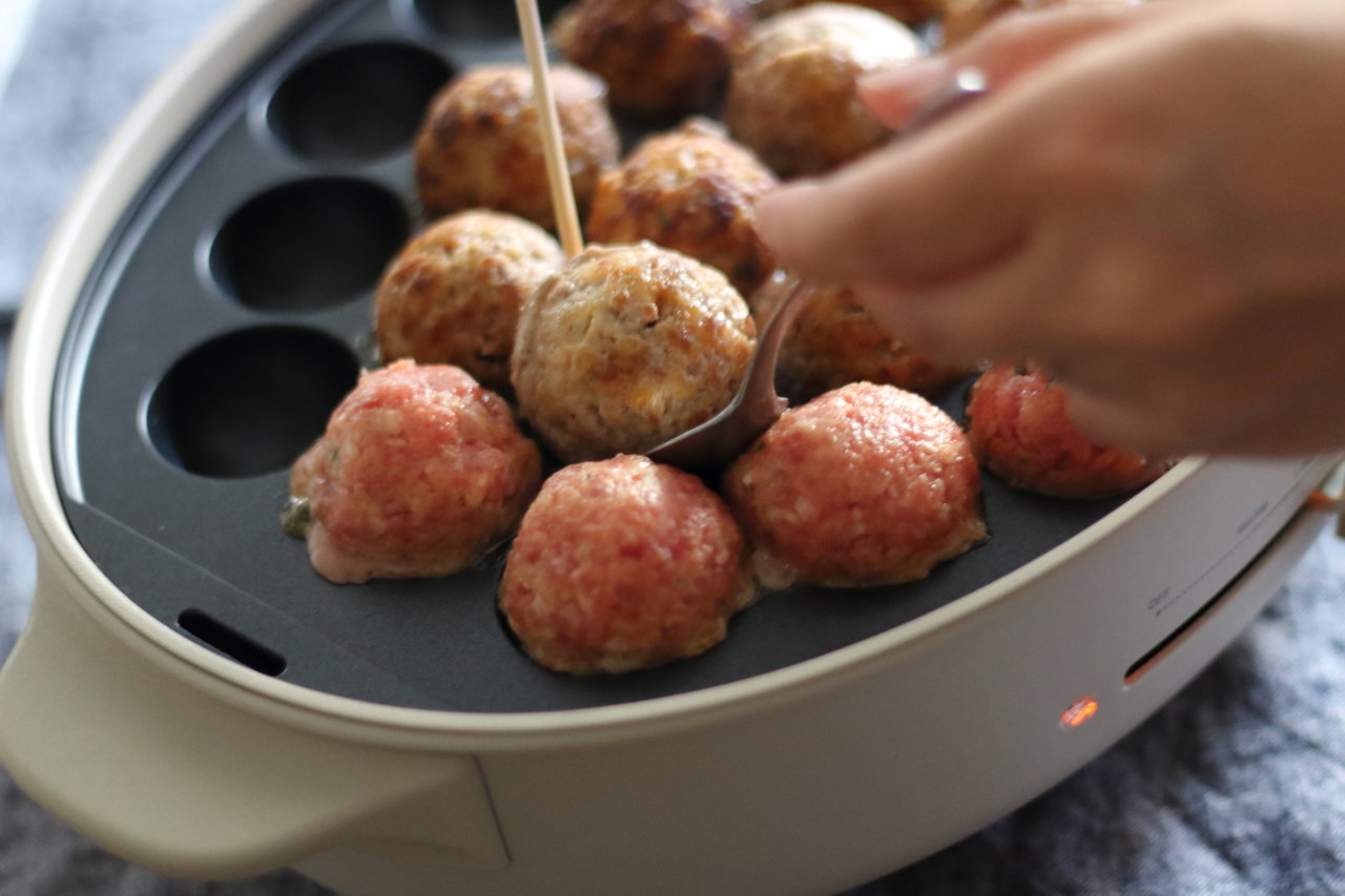 ホットプレート たこ焼きプレート でまんまる 大きめ肉団子 を作ってみた ぽかぽかびより レシピ 作り方 コツ Powered By ライブドアブログ ホットプレート たこ焼きプレート でまんまる 大きめ肉団子 を作ってみた ぽかぽかびより レシピ 作り方 コツ Powered By ライブドアブログ