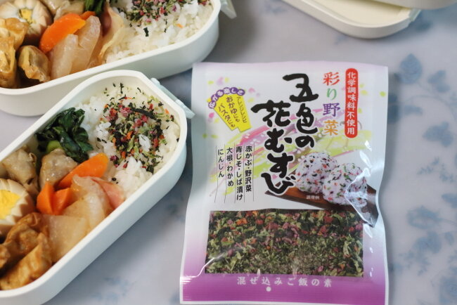 弁当記録 娘の好きなふりかけ 五色の花むすび ぽかぽかびより レシピ 作り方 コツ Powered By ライブドアブログ