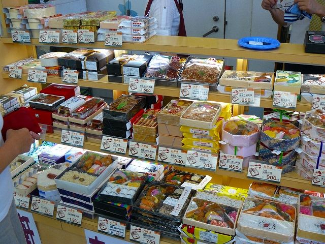 小田急小田原駅特急券売り場前のお弁当売り場 Pokegolifeのblog