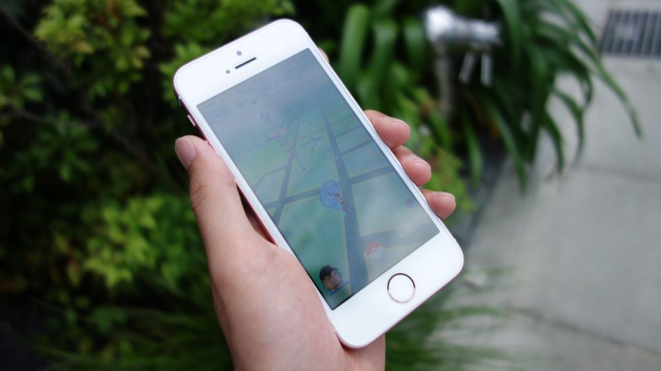 ポケモンgo Se使いだがポケゴをひとつ前のバージョンにすると良いよ 最新版は電気食い過ぎ ポケモンgo速報まとめ