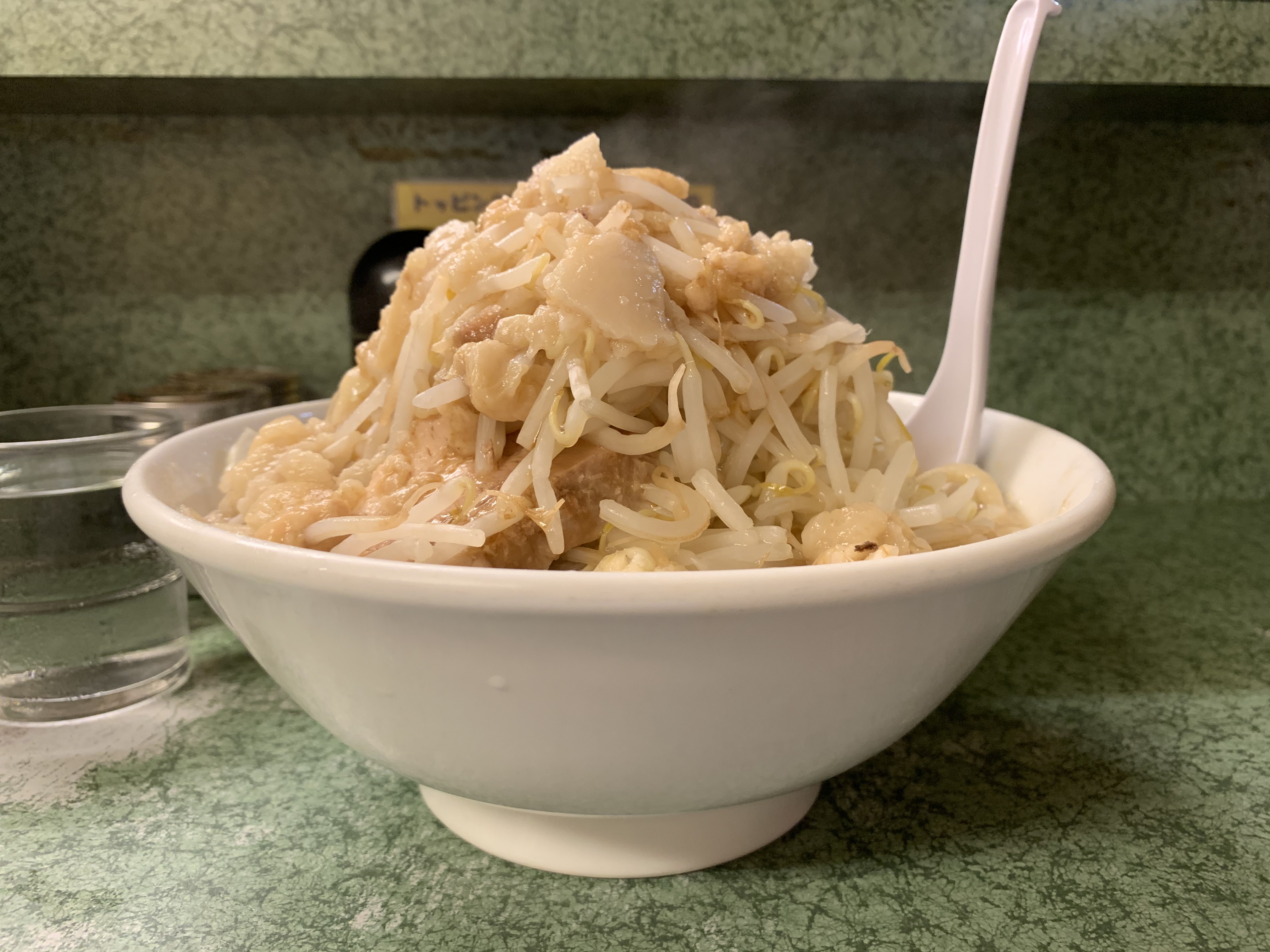 ラーメン二郎 新宿小滝橋通り店 愛国くんの備忘録