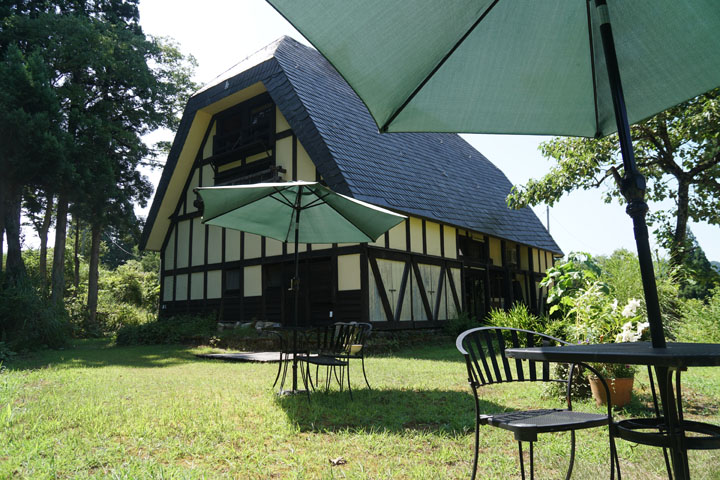 黒ぽめあんこ と 黒ぽめおはぎ テラスわんこok 竹所集落のリノベーション古民家イエローハウス