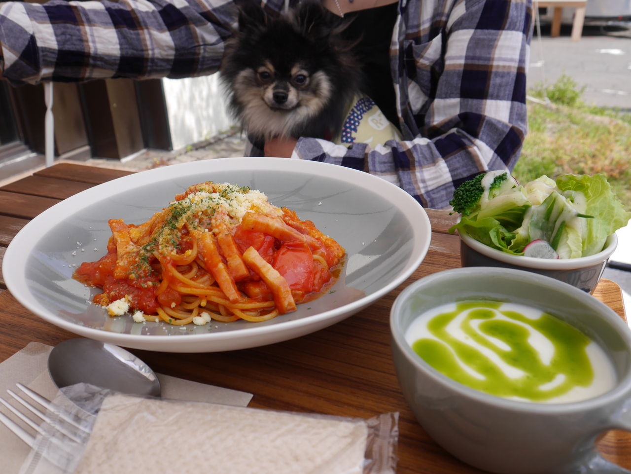 黒ぽめあんこ と 黒ぽめおはぎ テラスわんこok サンドとかも食べてみたいけどやっぱりランチb B Cafe