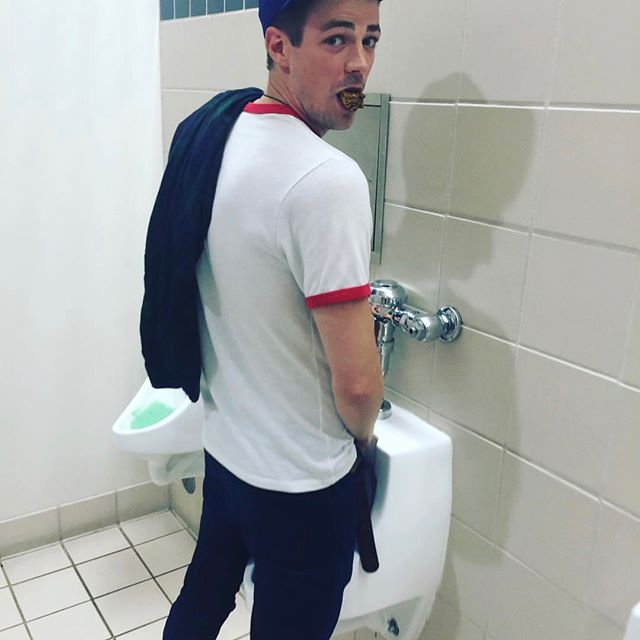 37351637_190427755152384_5203066391900454912_n