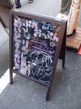 めいどさんのいるリフレのお店_たて看板