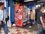 トップジャパン日本橋店_自販機_らーめん缶_全体