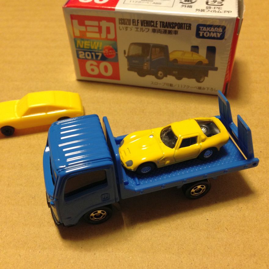 トミカno 60 車両運搬車 通常 に いろんな黄色の車を乗せてみる Poncha Blog 旧称 ｆｘでトミカ
