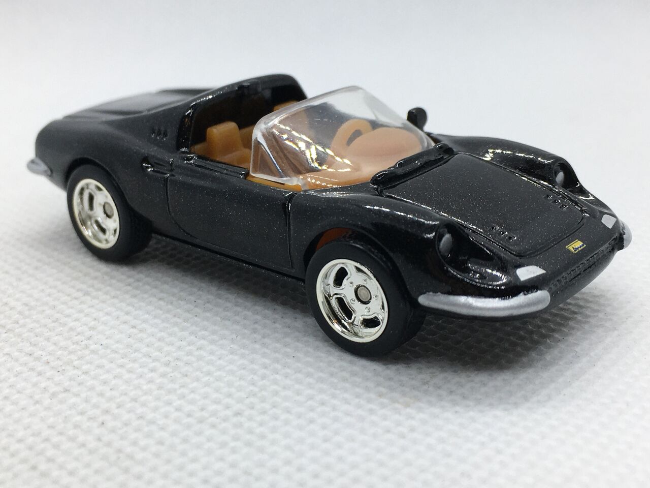 ホットウィール フェラーリ ディーノ 246 GTS ガレージシリーズ