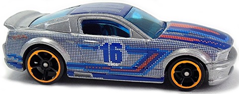 Custom-07-Ford-Mustang-m