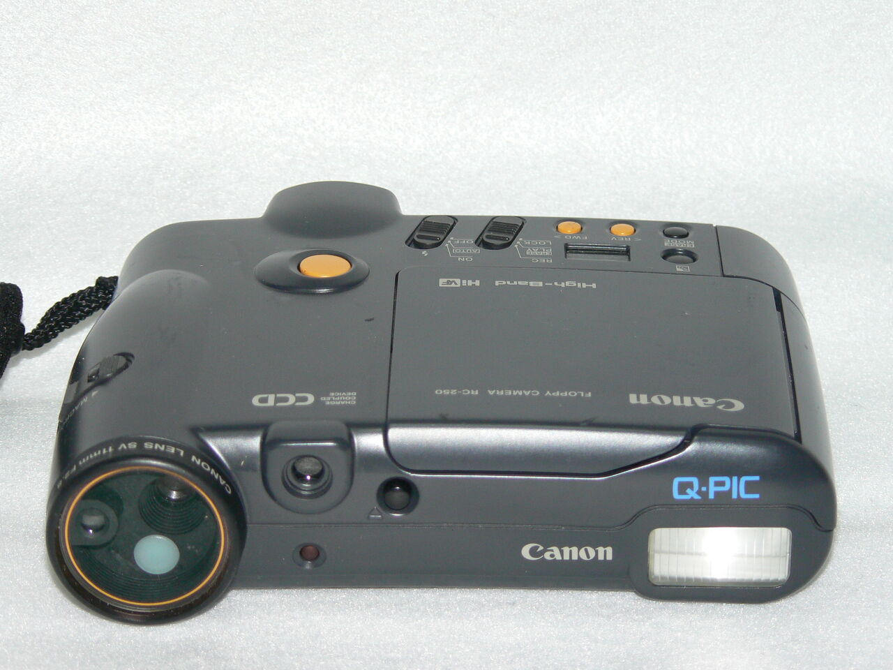 第324回目 キヤノンQ-PIC(RC-250) : ポンコツとうさんの「カメラ 第324回目 キヤノンQ-PIC(RC-250) : ポンコツとうさんの「カメラ
