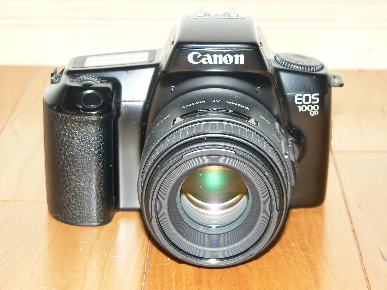 Canon EOS 1000QD