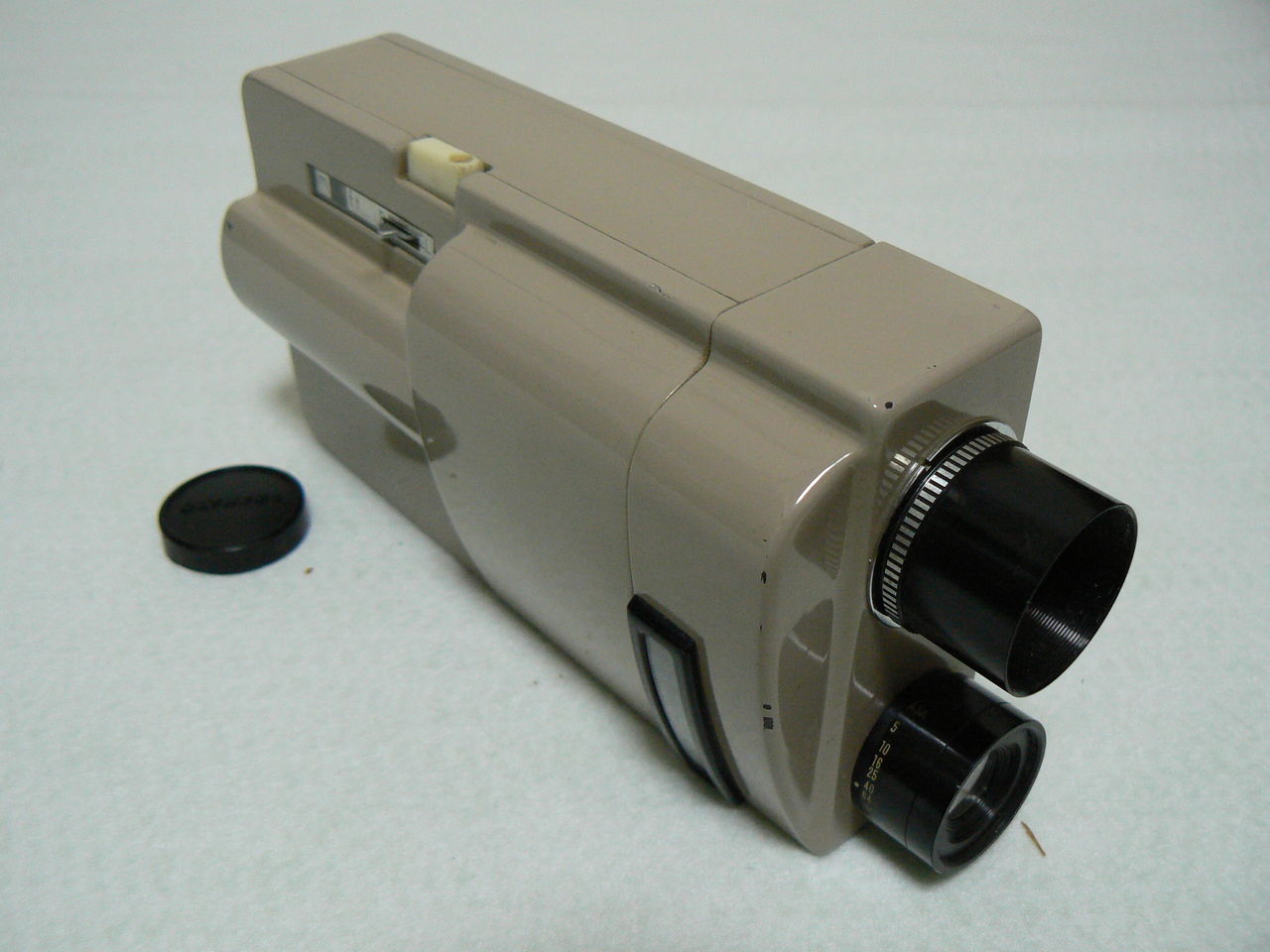 第53回目 オリンパスペン8EE : ポンコツとうさんの「カメラの写真」