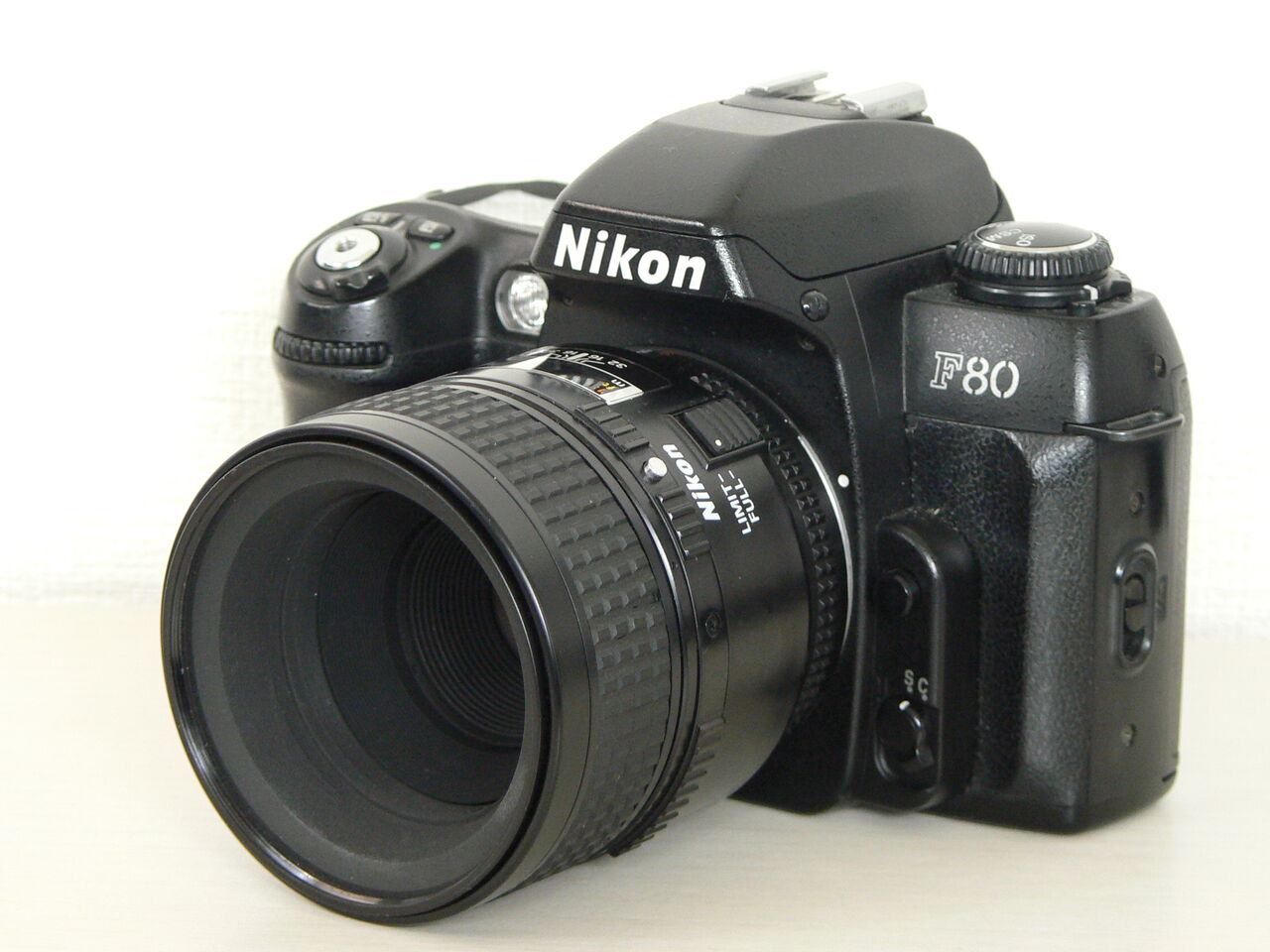 第370回目 ニコンF80D : ポンコツとうさんの「カメラの写真」