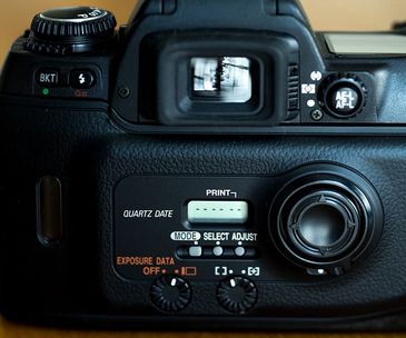 ニコン Nikon F80 ボディ フィルムカメラ
