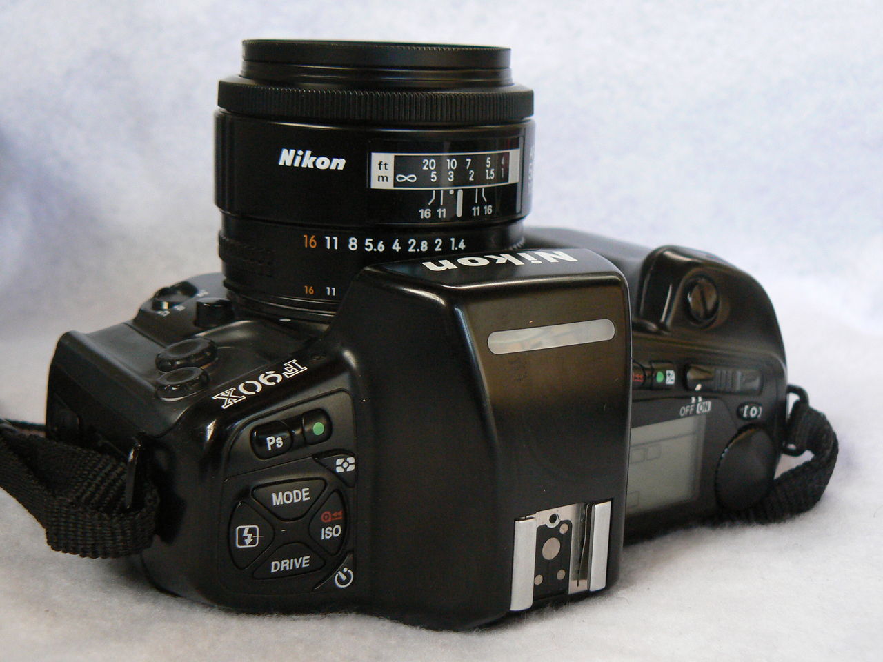 第211回目 ニコンF90X : ポンコツとうさんの「カメラの写真」