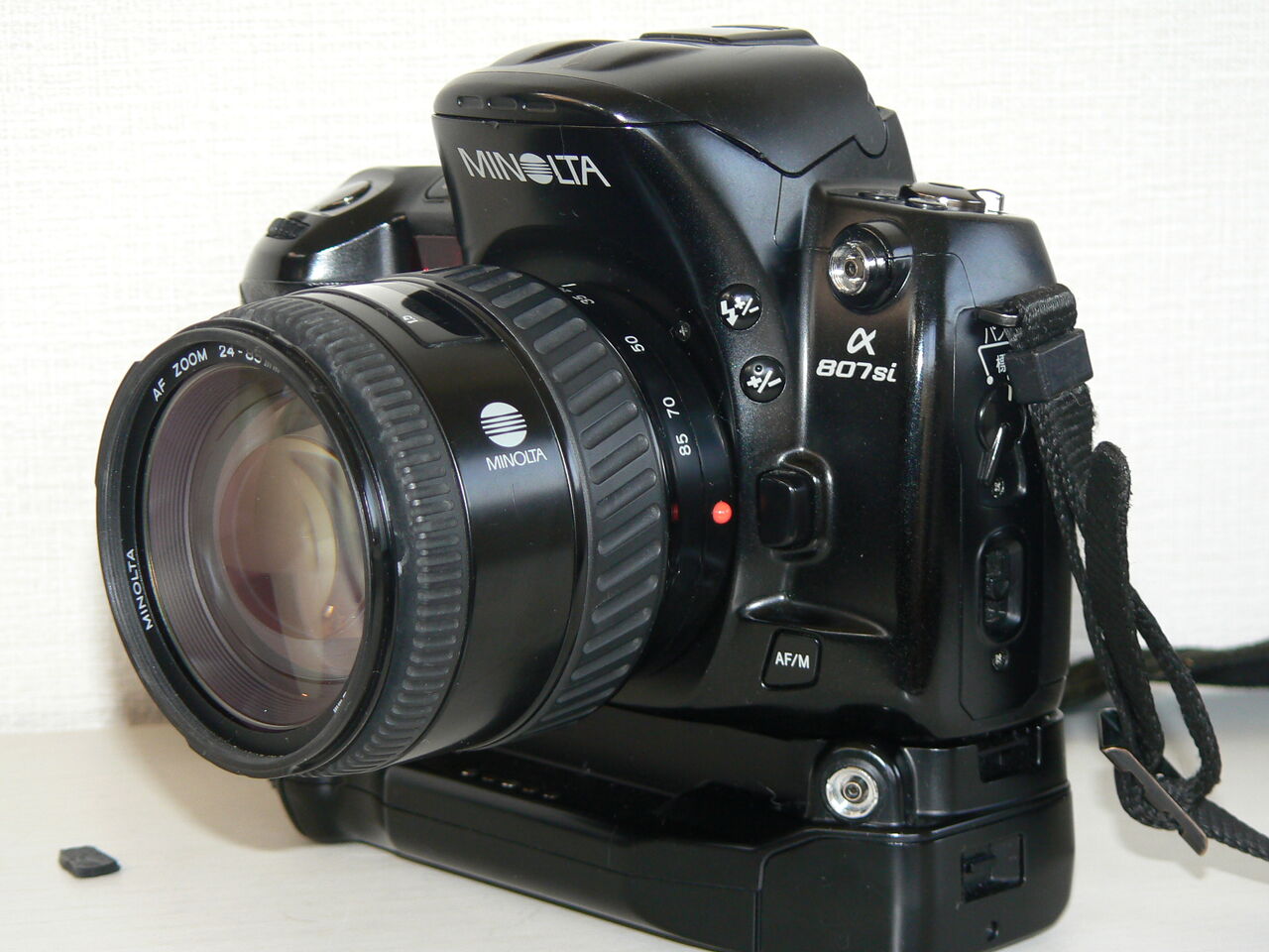 第361回目 ミノルタα807si : ポンコツとうさんの「カメラの写真」 第361回目 ミノルタα807si : ポンコツとうさんの「カメラの写真」