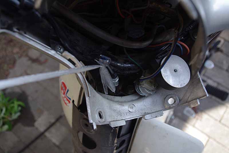 カブのブレーキワイヤー交換のコツ ポンコツ友の会 カブのブレーキワイヤー交換のコツ ポンコツ友の会