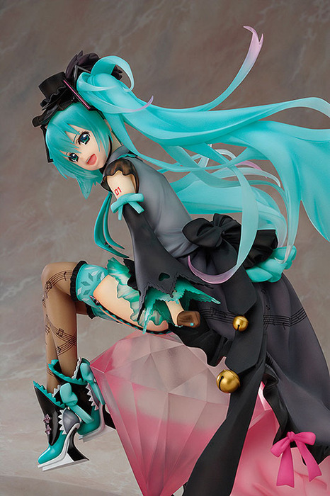 FIGURE-009645_06