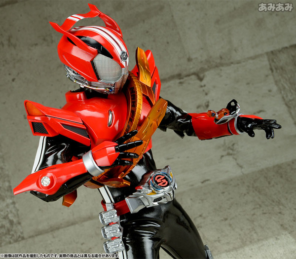 FIGURE-010414_25