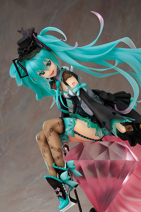 FIGURE-009645_07