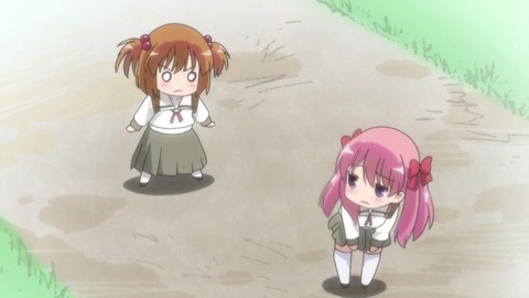 (4)