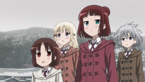 (4)