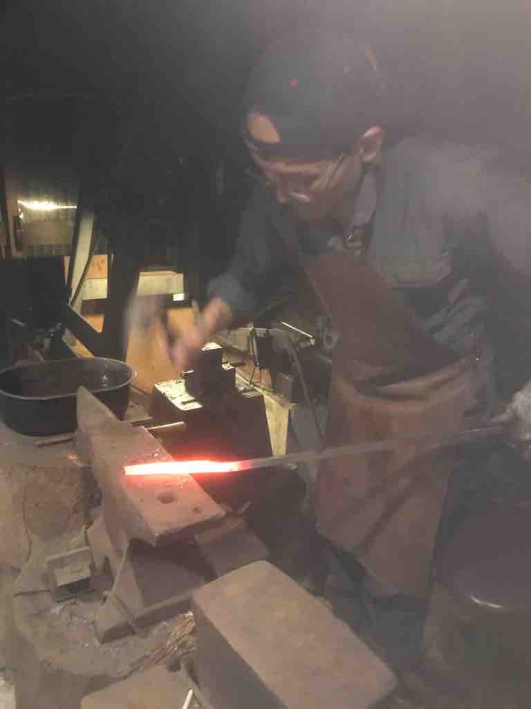 鍛冶職人さん 出会いの星 汐入規予natural Voice