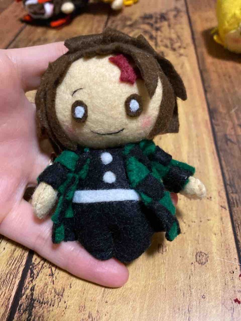 鬼滅の刃 竈門炭治郎のフェルトマスコット作り フェルトでキャラクターマスコットつくる人 鬼滅の刃 竈門炭治郎のフェルトマスコット作り フェルトでキャラクターマスコットつくる人