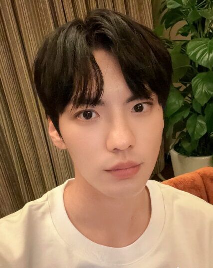 ビー・ウェンジュン_本人Weibo